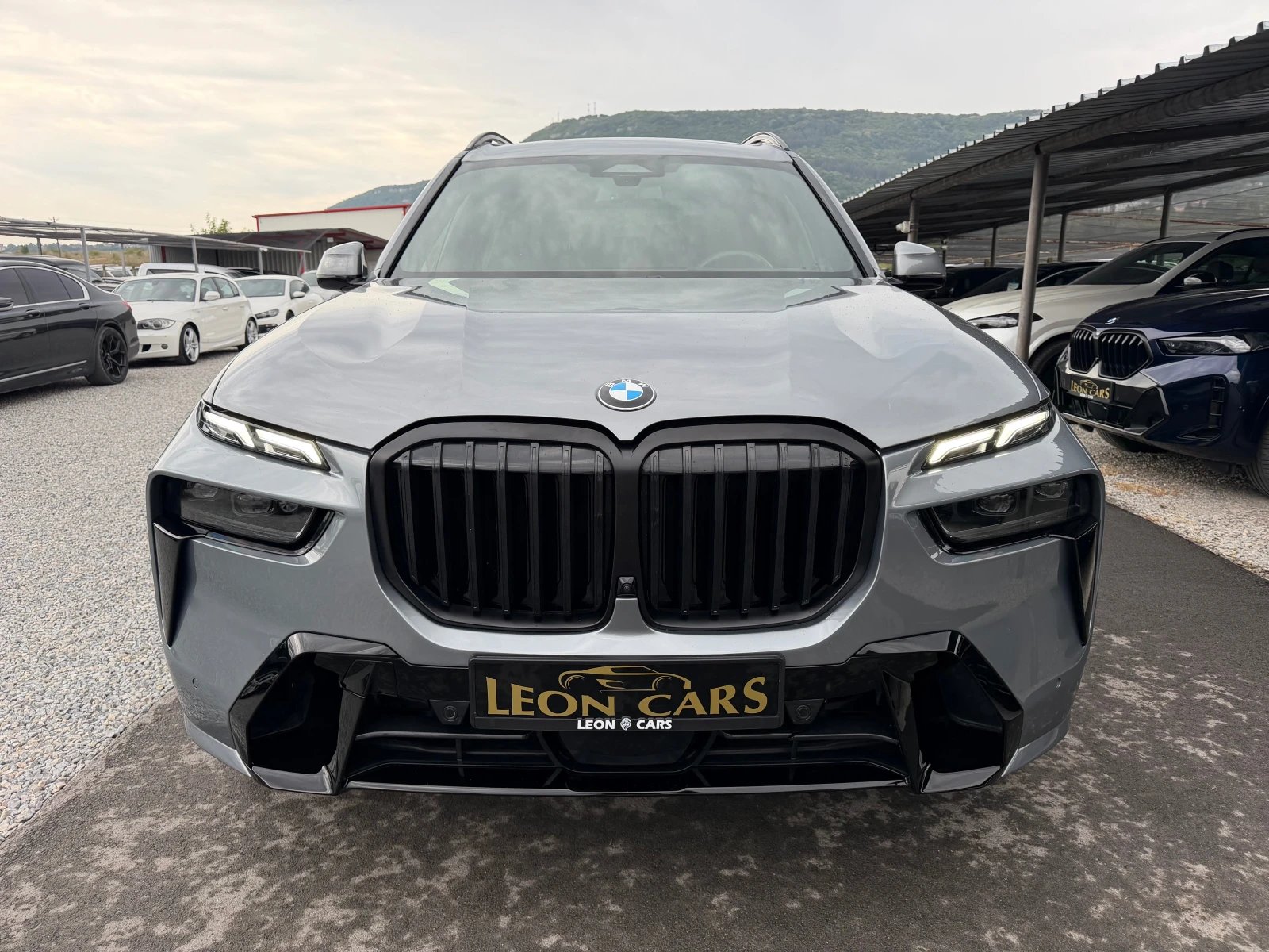 BMW X7 x Drive 40d / 6+ 1 /M PAKET/ PANO / CAMERA 360 /