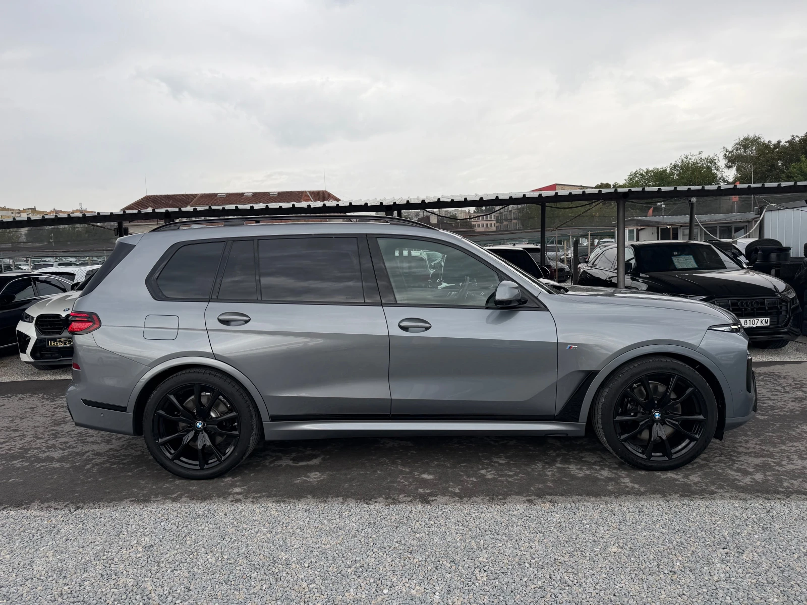 BMW X7 x Drive 40d / 6+ 1 /M PAKET/ PANO / CAMERA 360 /, снимка 7 - Автомобили и джипове - 55815313