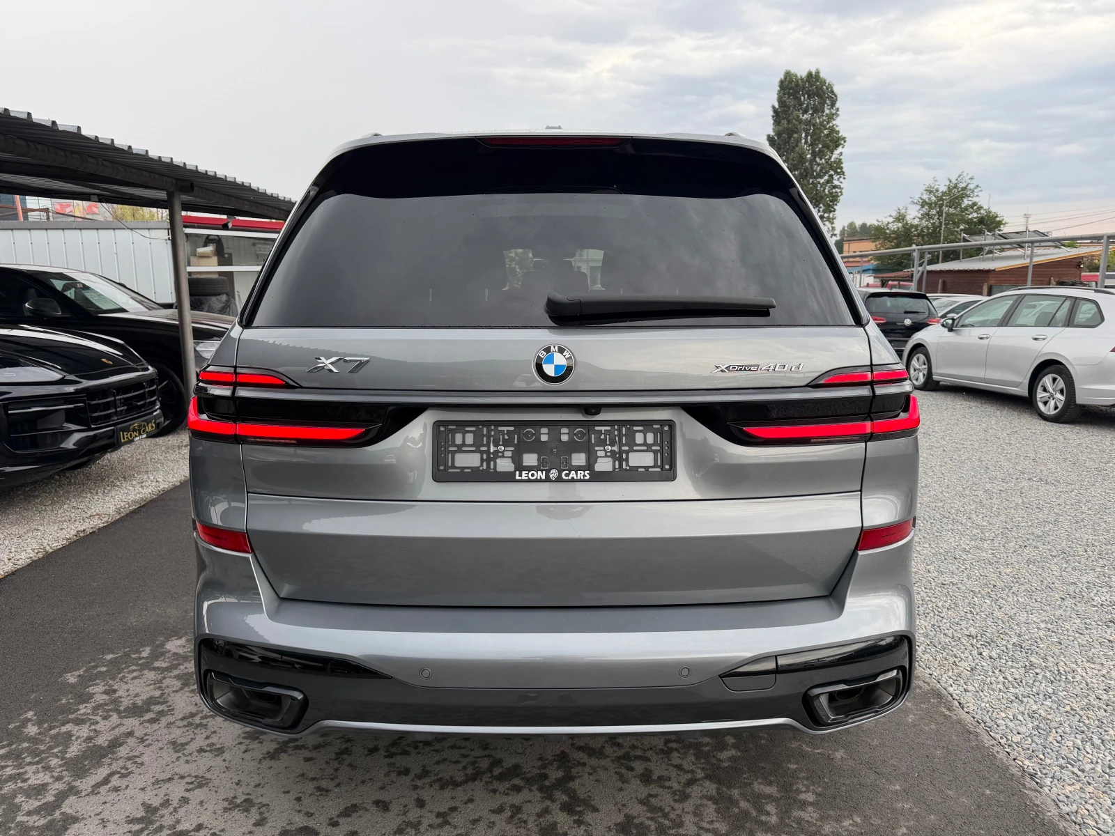 BMW X7 x Drive 40d / 6+ 1 /M PAKET/ PANO / CAMERA 360 /, снимка 5 - Автомобили и джипове - 55815313