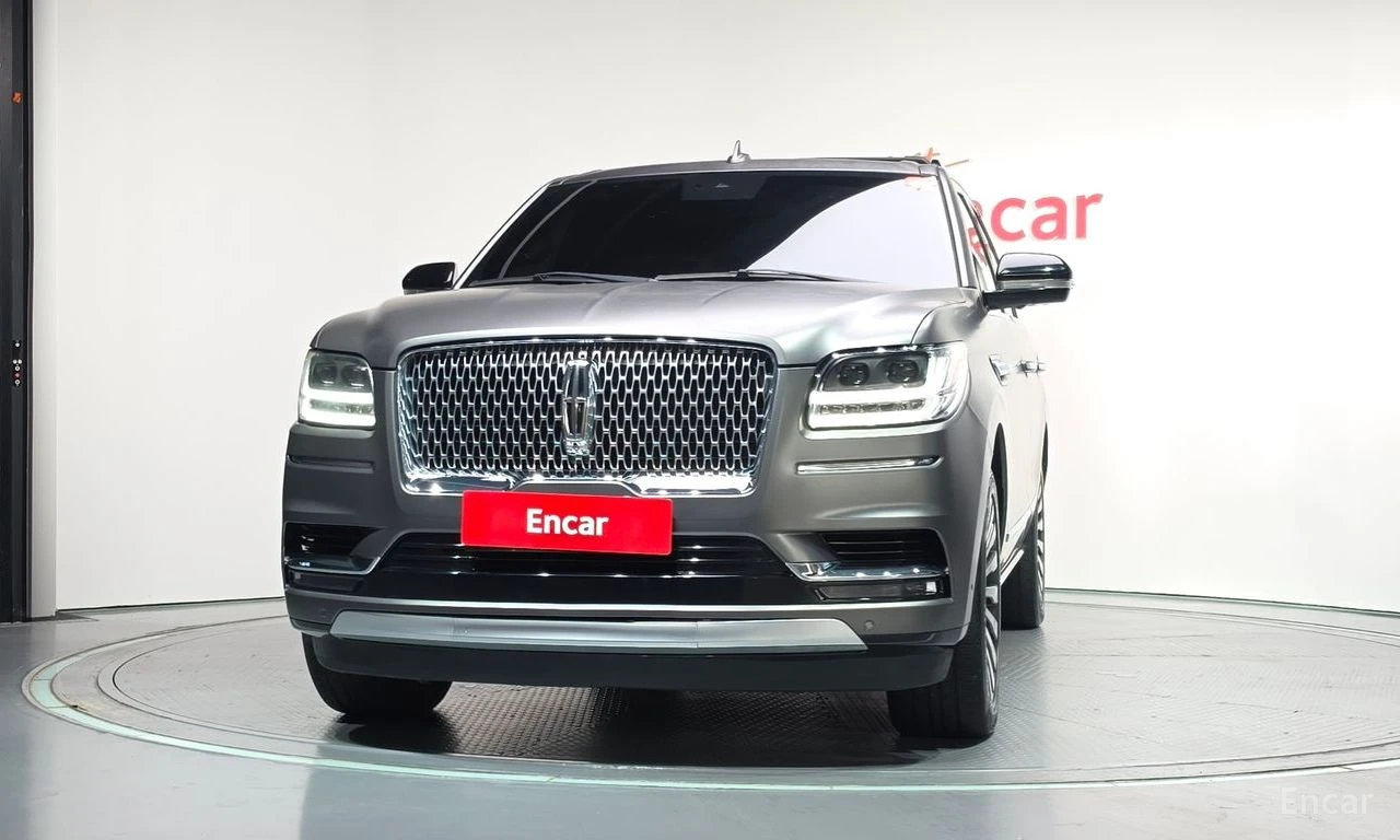 Lincoln Navigator ОБДУХВАНЕ* ДИСТРОНИК* ХЕДЪП* 360КАМЕРА* , снимка 3 - Автомобили и джипове - 56213737