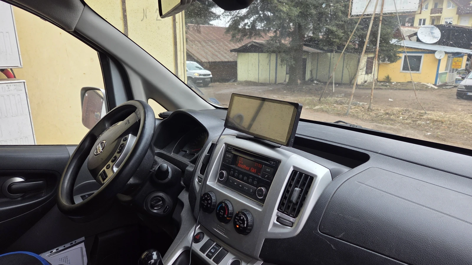 Nissan NV200, снимка 5 - Бусове и автобуси - 54093763