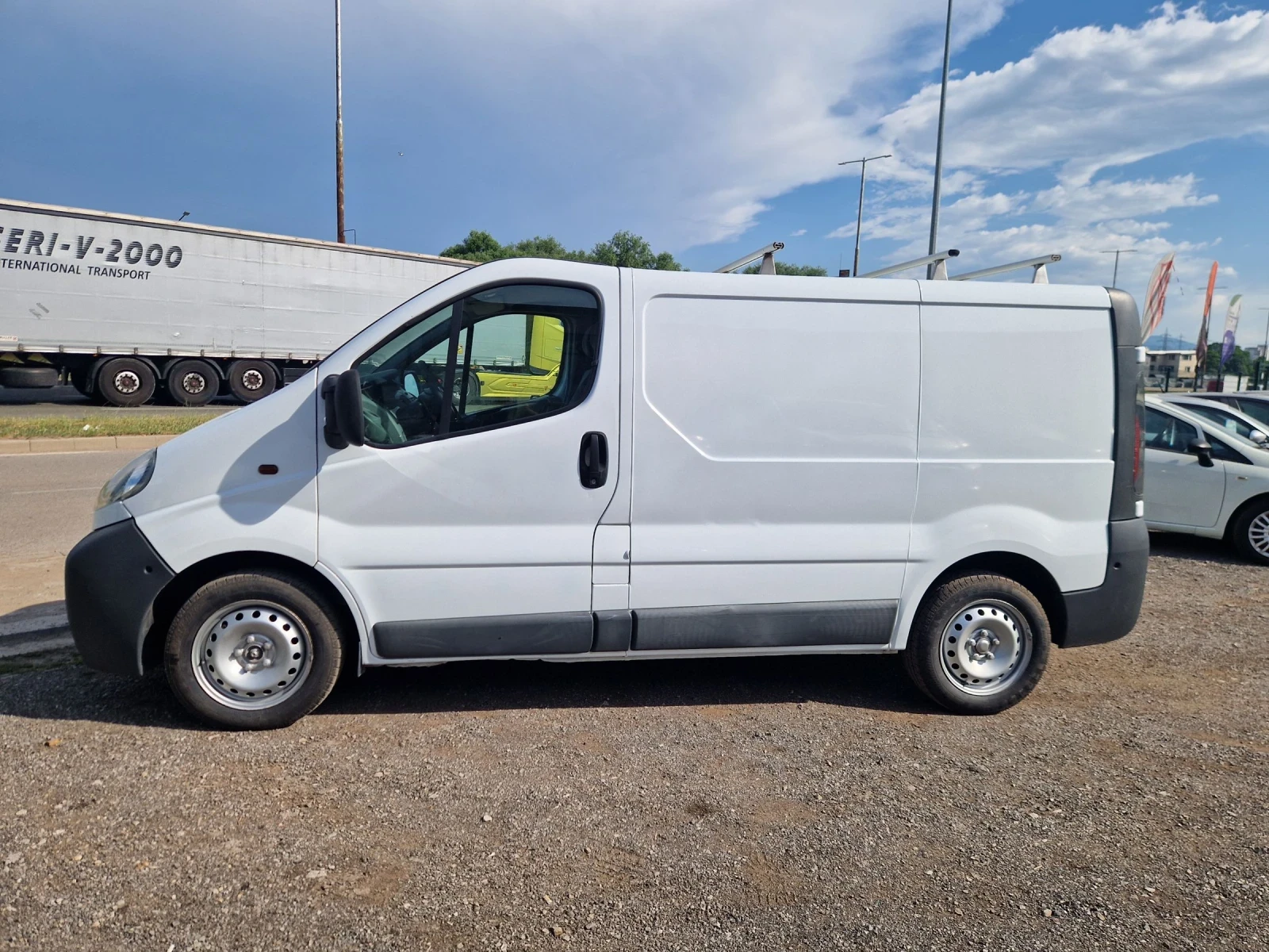 Opel Vivaro 1.9D 101HP.CARGO ITALIA, снимка 4 - Бусове и автобуси - 55184493