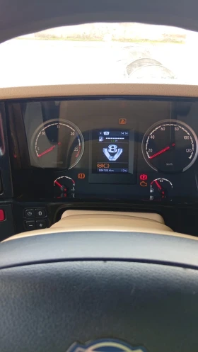 Scania R 560, снимка 9