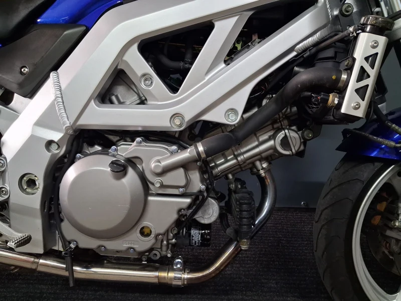 Suzuki SV 650i, снимка 14 - Мотоциклети и мототехника - 51487353