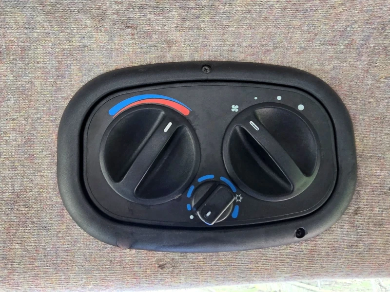 Трактор New Holland TN95F, снимка 11 - Селскостопанска техника - 52918187