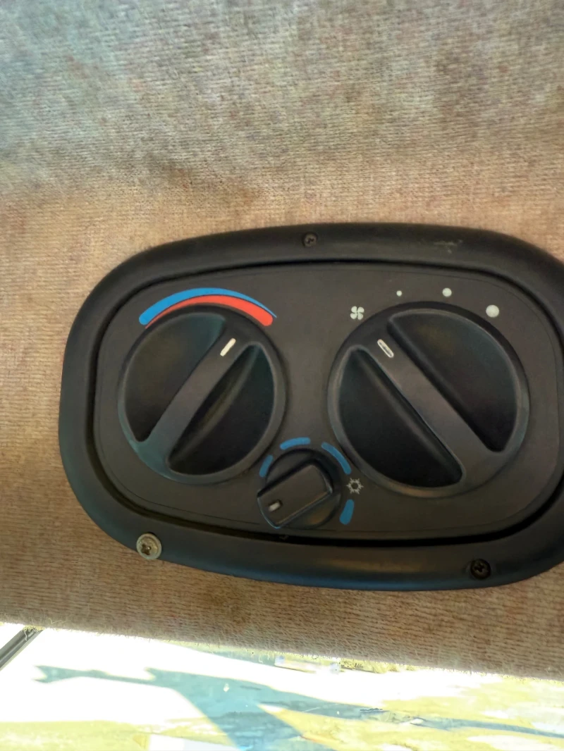 Трактор New Holland TN95F, снимка 5 - Селскостопанска техника - 52743917