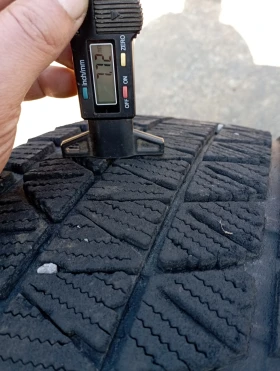 Гуми Зимни 265/65R17, снимка 8