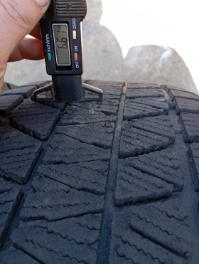 Гуми Зимни 265/65R17, снимка 9