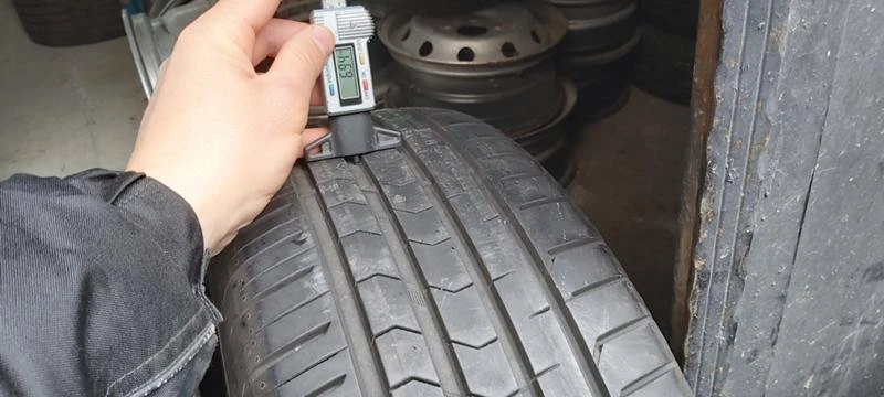 Гуми Летни 225/55R17, снимка 4 - Гуми и джанти - 32282378