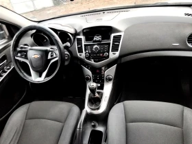 Chevrolet Cruze 1.6i16V+ КЛИМА + ГАЗ. 2012г, снимка 15