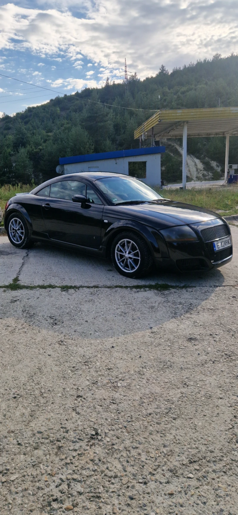 Audi Tt 1.8, снимка 2 - Автомобили и джипове - 47323688