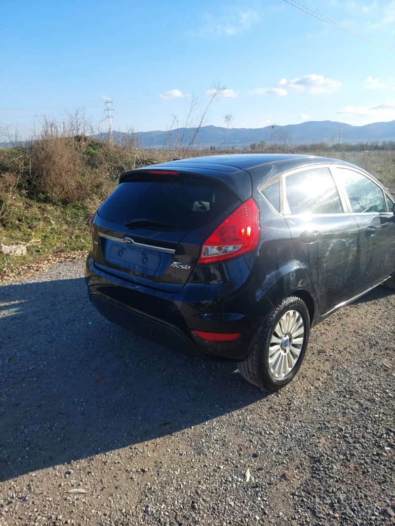 Ford Fiesta, снимка 2 - Автомобили и джипове - 47930723