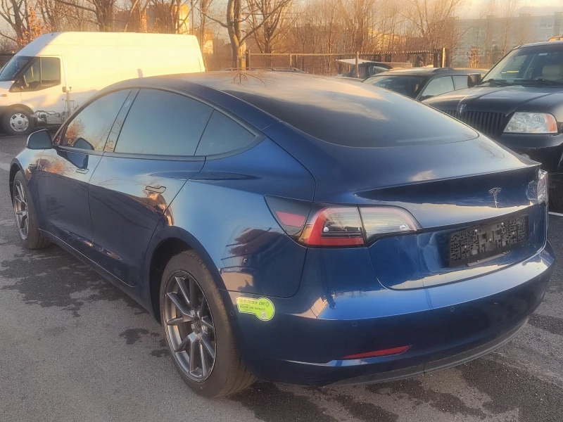 Tesla Model 3 SR+ , снимка 11 - Автомобили и джипове - 48282351