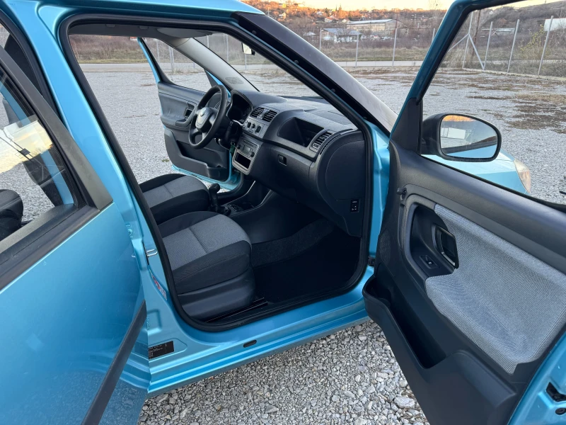 Skoda Roomster 1.2 i, снимка 9 - Автомобили и джипове - 48525233