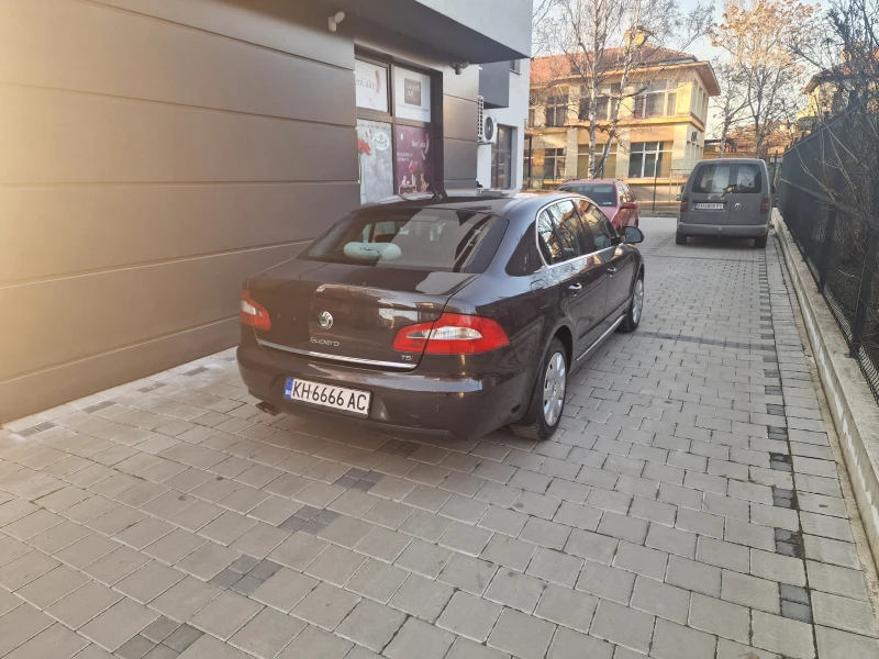 Skoda Superb 1.8 TSI, снимка 3 - Автомобили и джипове - 49090483