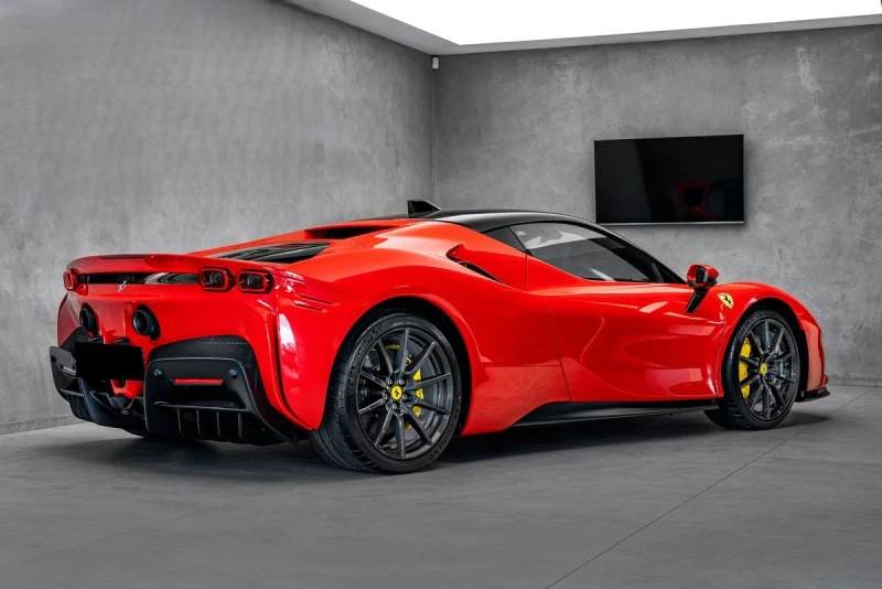 Ferrari SF 90, снимка 3 - Автомобили и джипове - 51526232