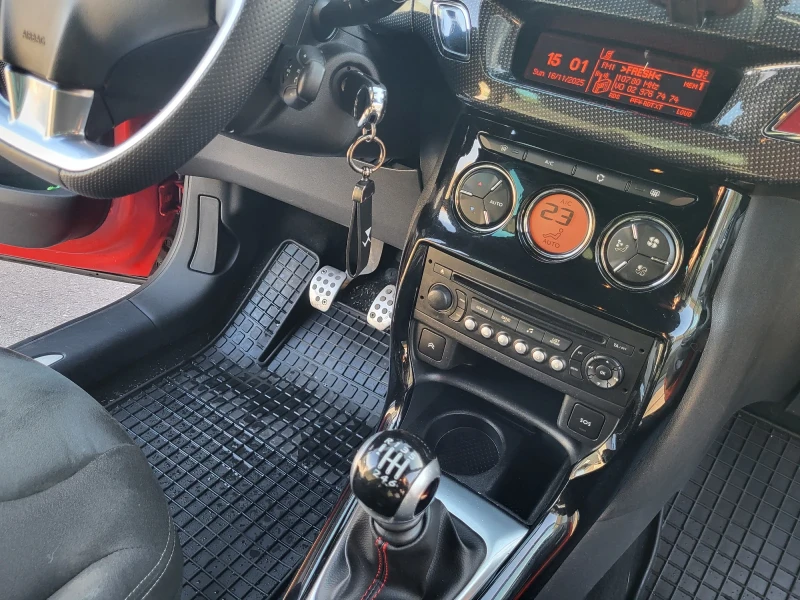 Citroen DS3 1.6  112кс   6 скорости, снимка 14 - Автомобили и джипове - 52434864