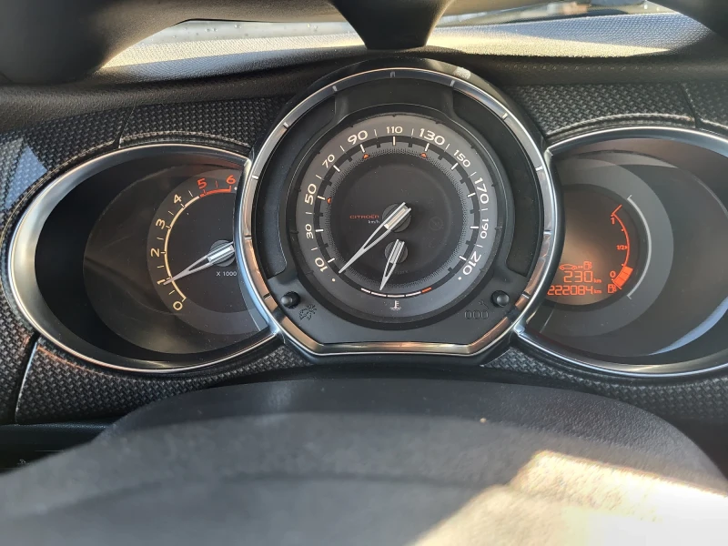 Citroen DS3 1.6  112кс   6 скорости, снимка 15 - Автомобили и джипове - 52434864