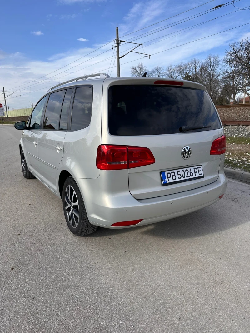 VW Touran Highline, снимка 4 - Автомобили и джипове - 53075421