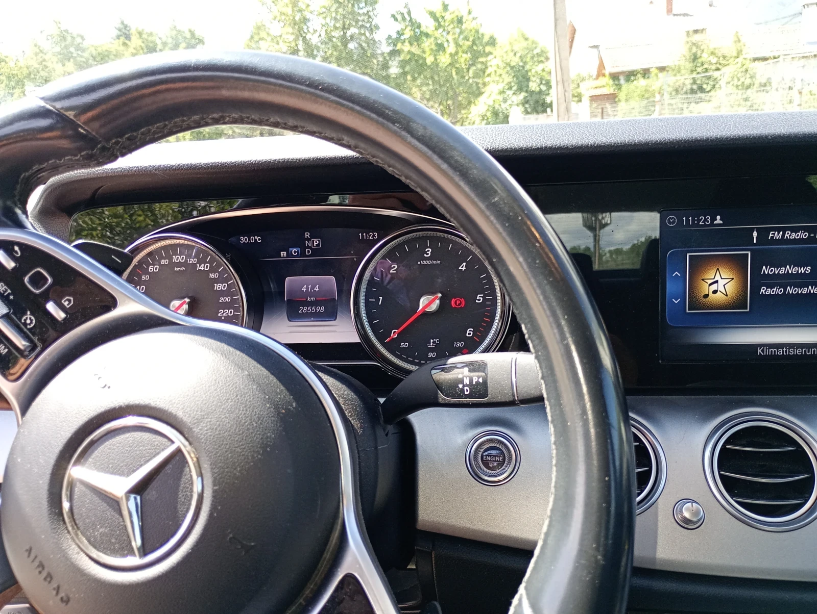 Mercedes-Benz E 200 АВАНГАРД 9G - изображение 4