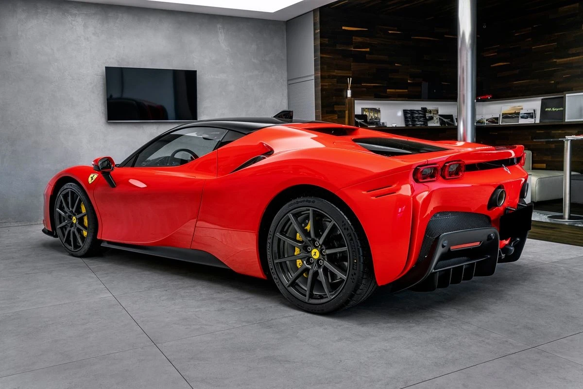 Ferrari SF 90  - изображение 4