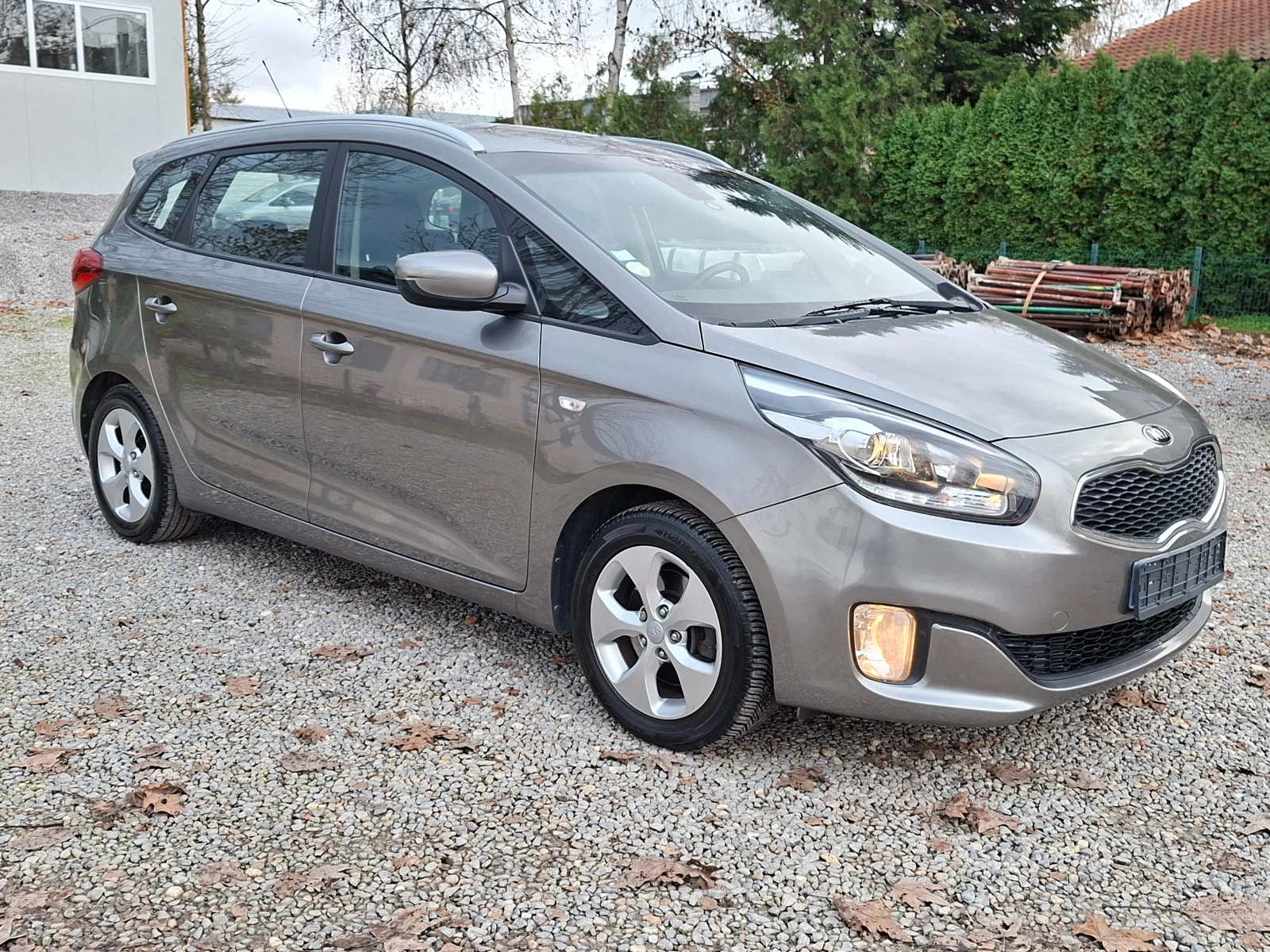Kia Carens 1.7CRDi 6ск. 7места STYLE EDITION  - изображение 3