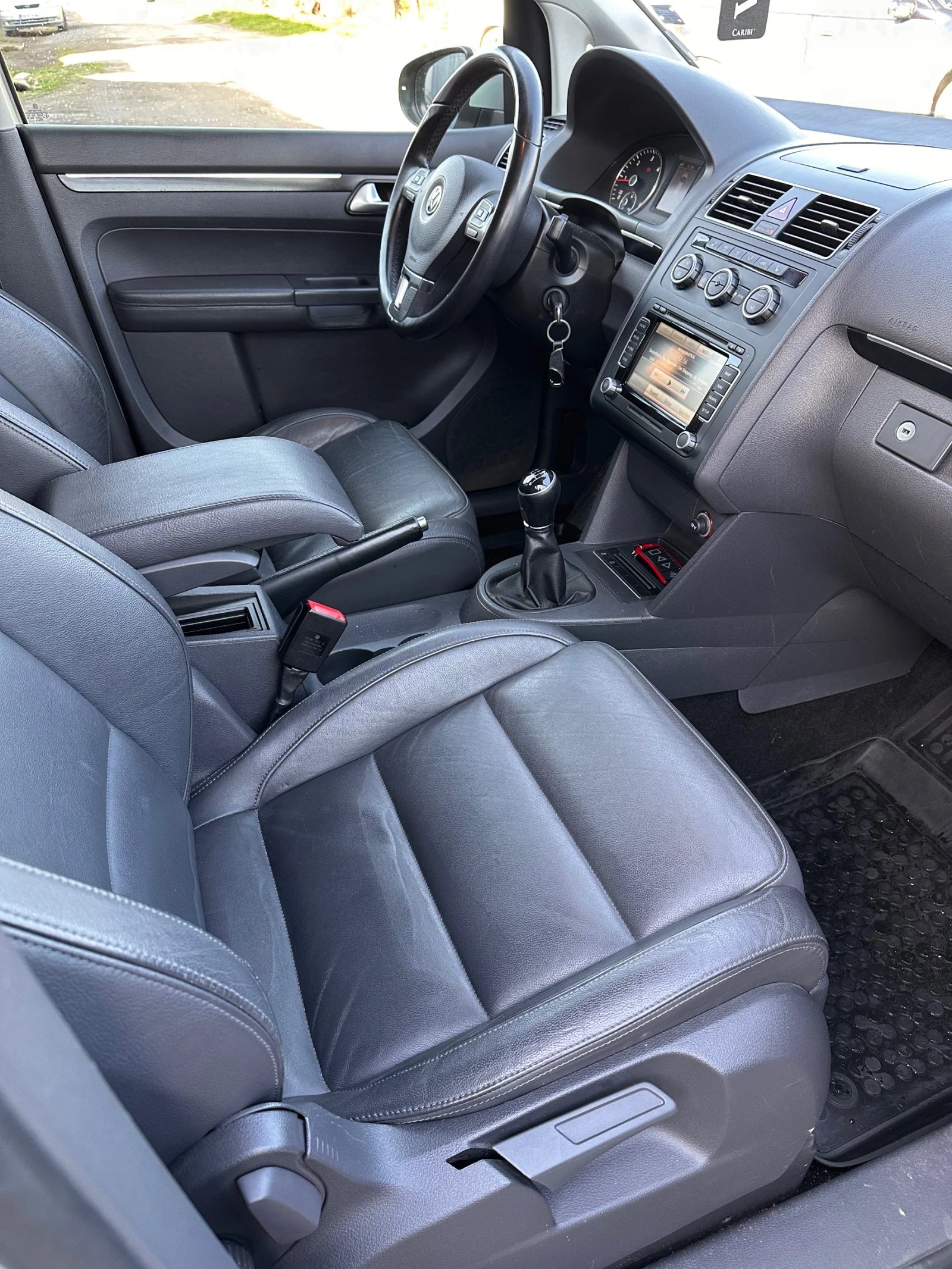 VW Touran Highline - изображение 7