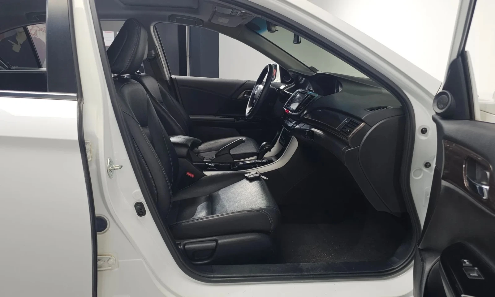 Honda Accord Accord 2.4 9Th Generation, снимка 10 - Автомобили и джипове - 53709917