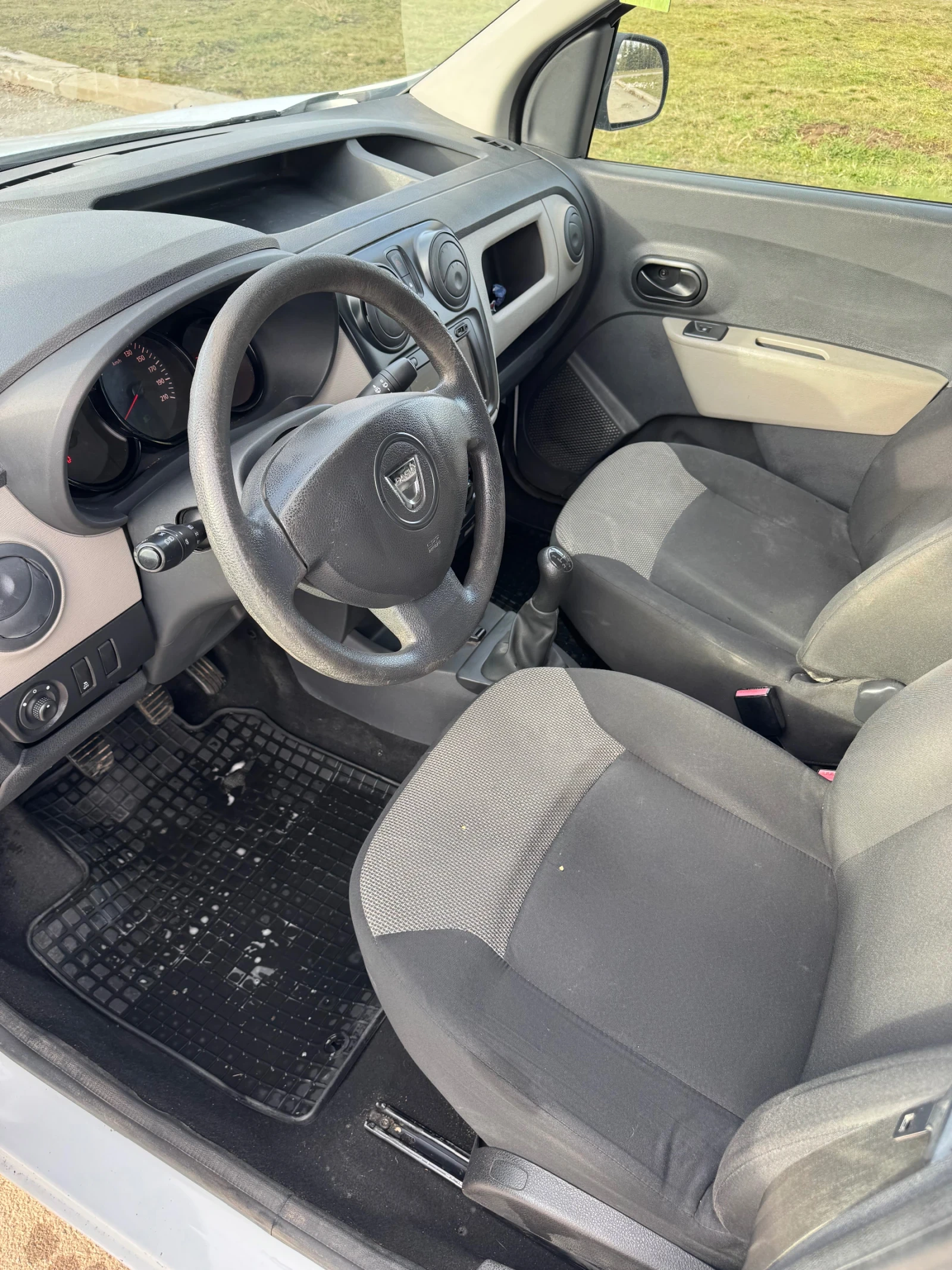 Dacia Dokker 1.5 CDI, снимка 6 - Автомобили и джипове - 53776111