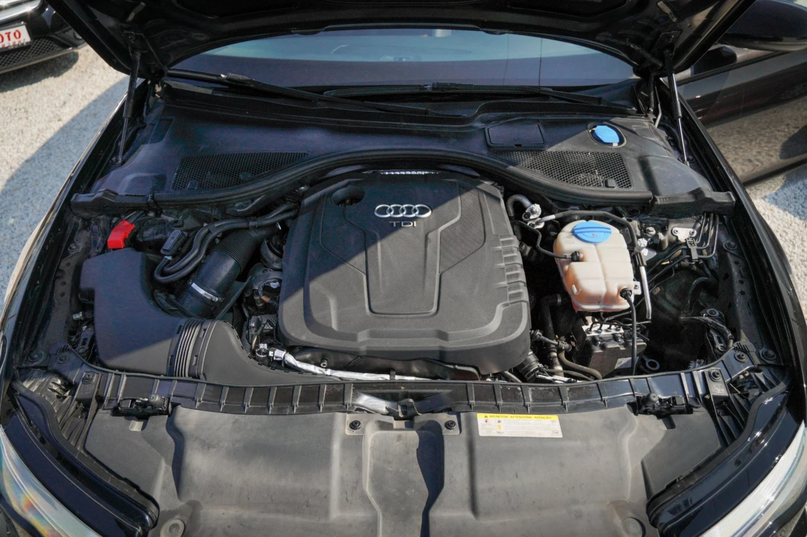 Audi A6 Matrix 2.0TDI ЛИЗИНГ, снимка 15 - Автомобили и джипове - 53783577