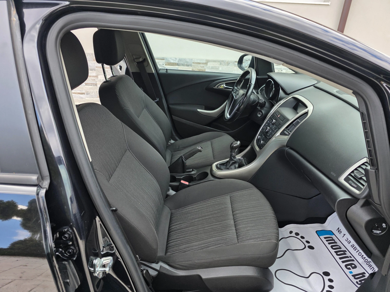 Opel Astra 1.3 CDTI, снимка 14 - Автомобили и джипове - 53866236