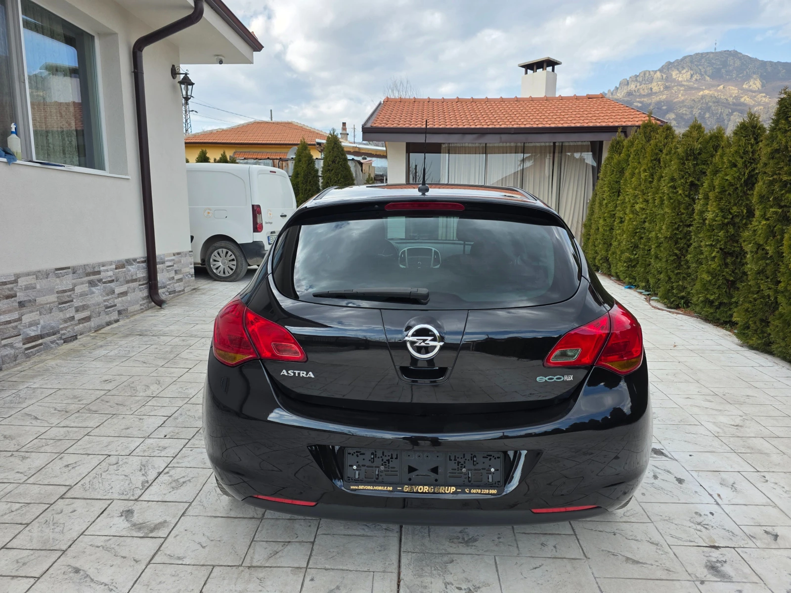 Opel Astra 1.3 CDTI, снимка 6 - Автомобили и джипове - 53866236