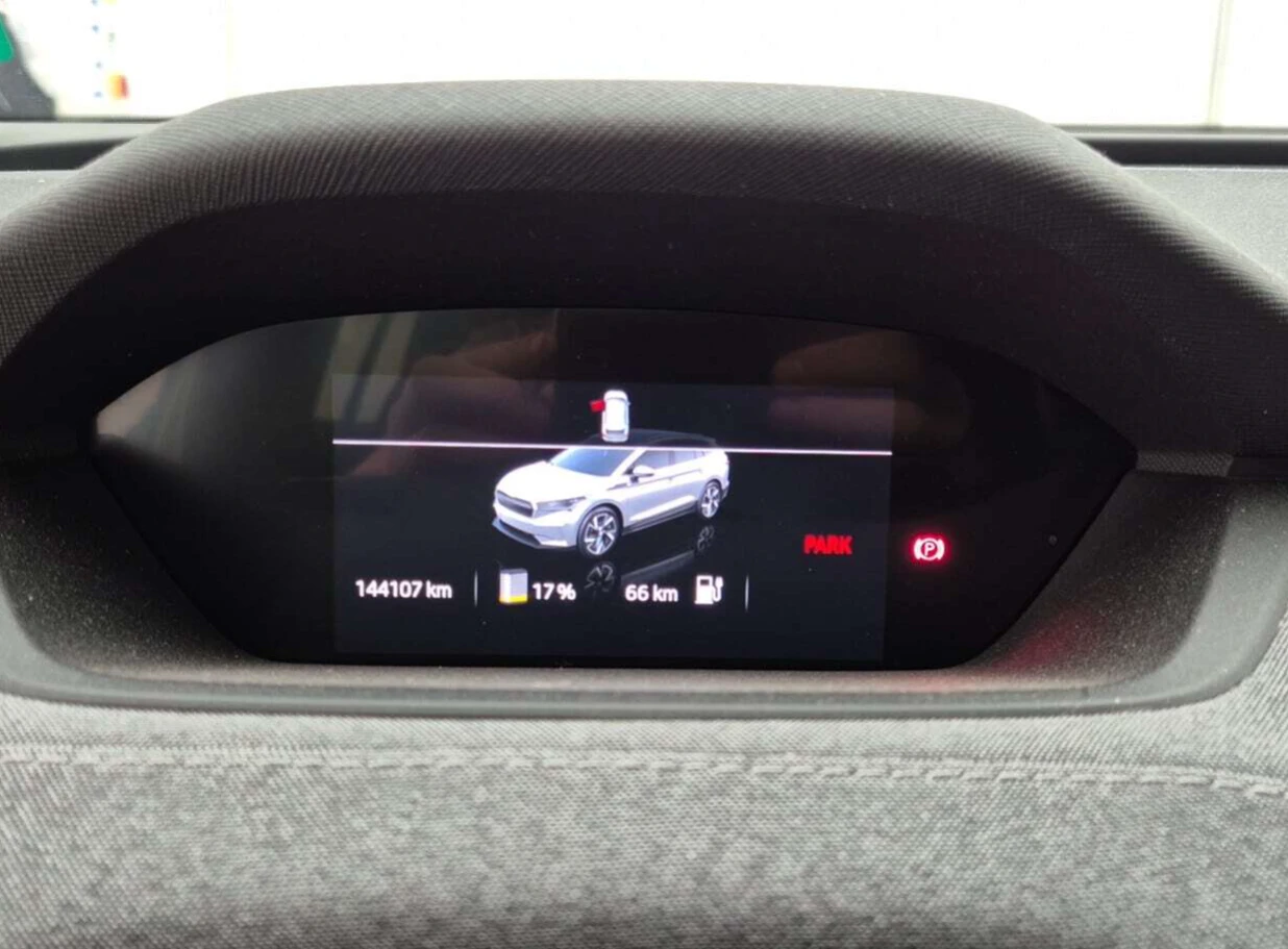 Skoda Enyaq 80 Sportline, снимка 15 - Автомобили и джипове - 53982683