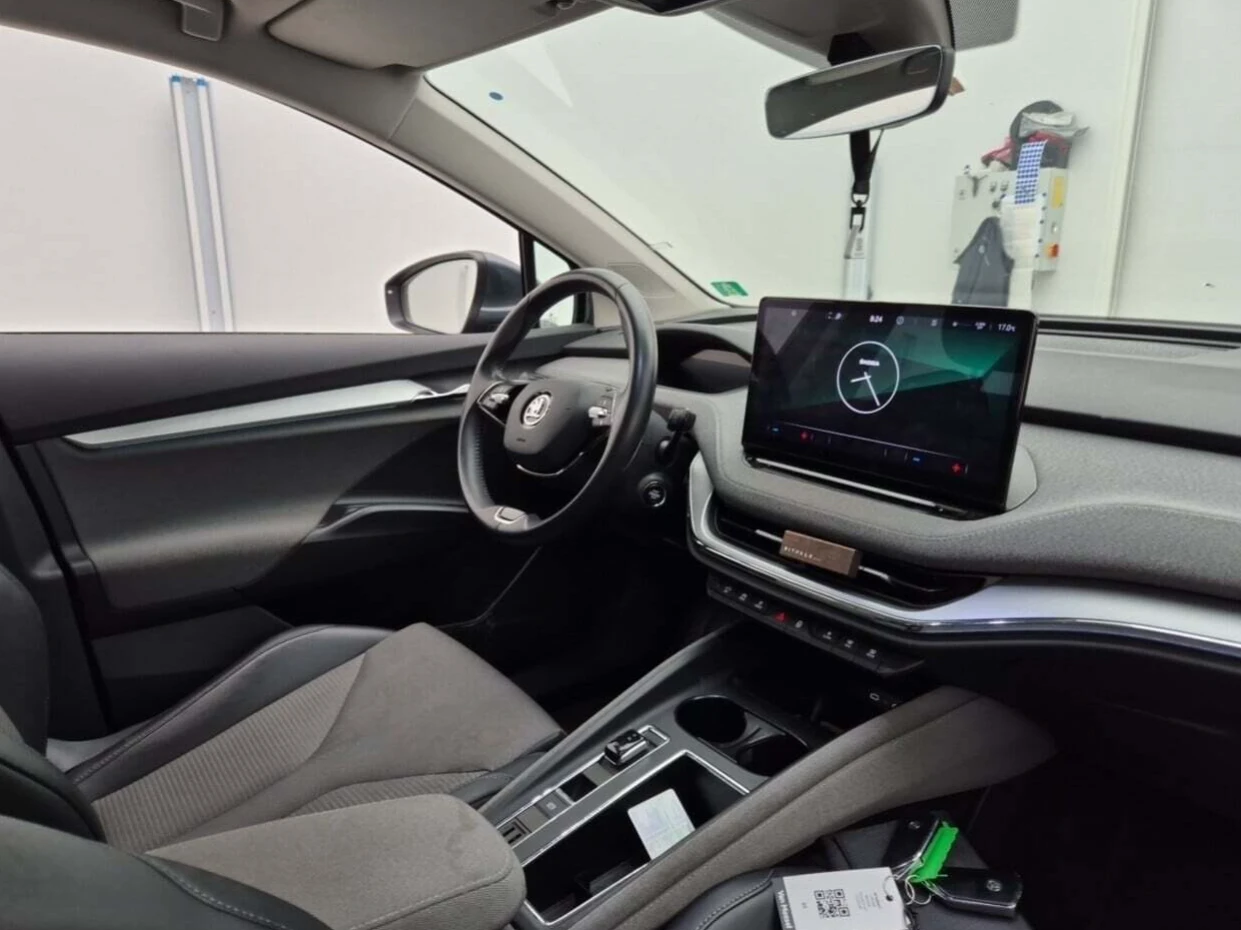 Skoda Enyaq 80 Sportline, снимка 5 - Автомобили и джипове - 53982683