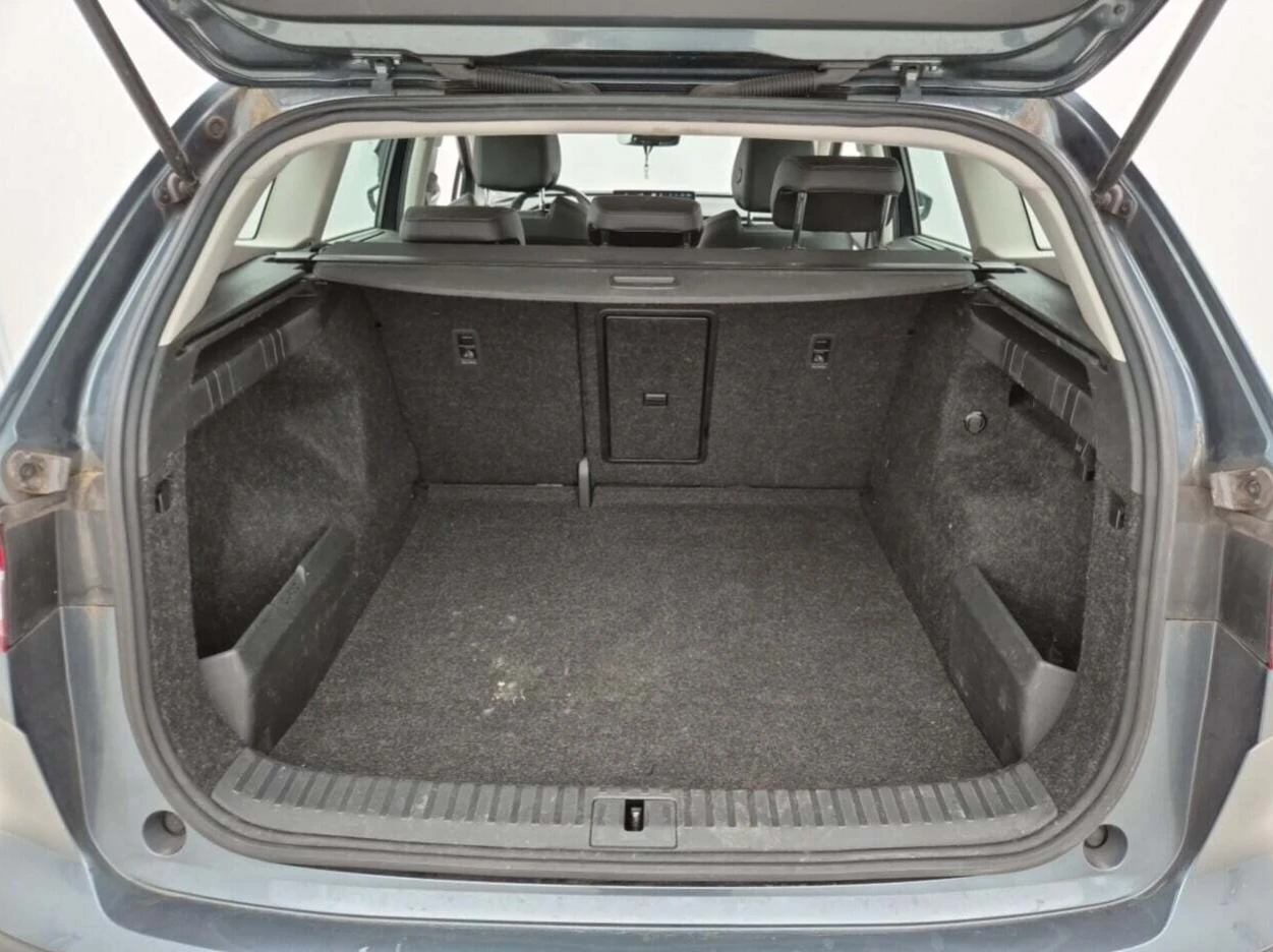 Skoda Enyaq 80 Sportline, снимка 16 - Автомобили и джипове - 53982683