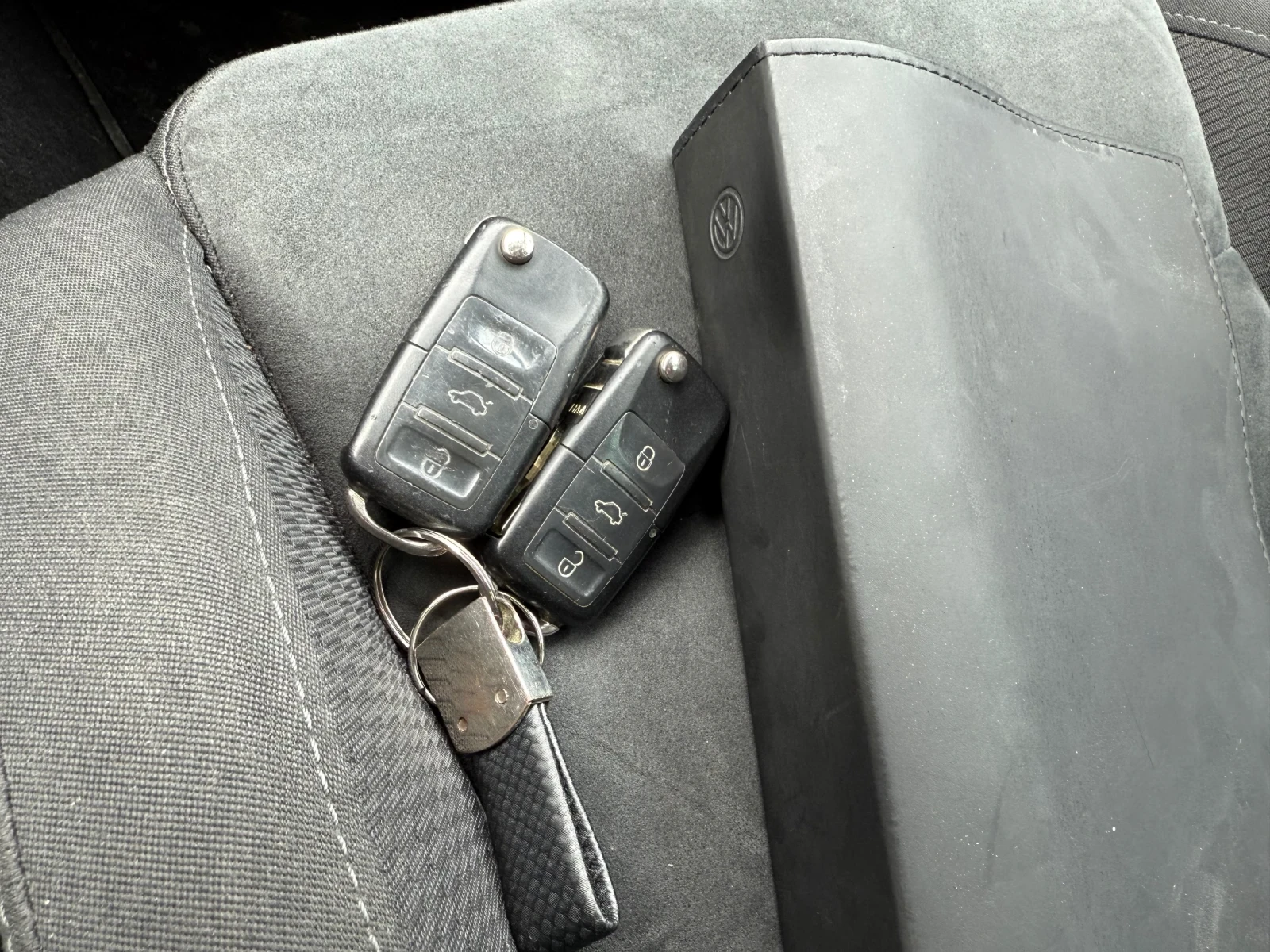 VW Golf 2.0TDI* Highline* , снимка 9 - Автомобили и джипове - 54079241