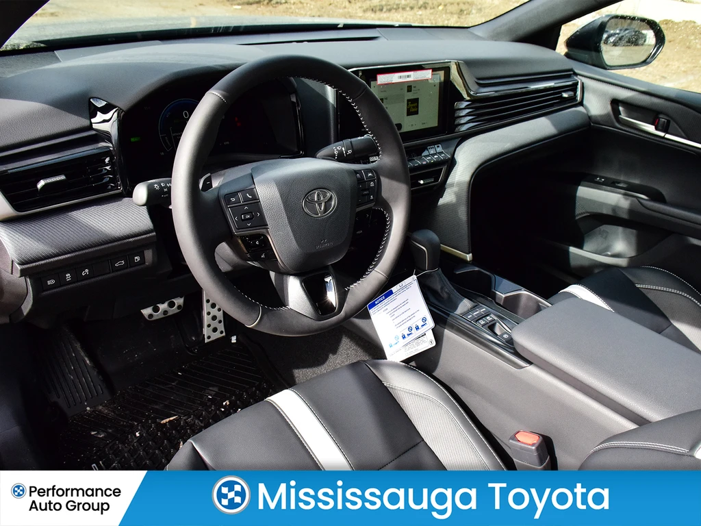 Toyota Camry Hybrid* 4WD* Underground* Чисто нова, снимка 8 - Автомобили и джипове - 54218084