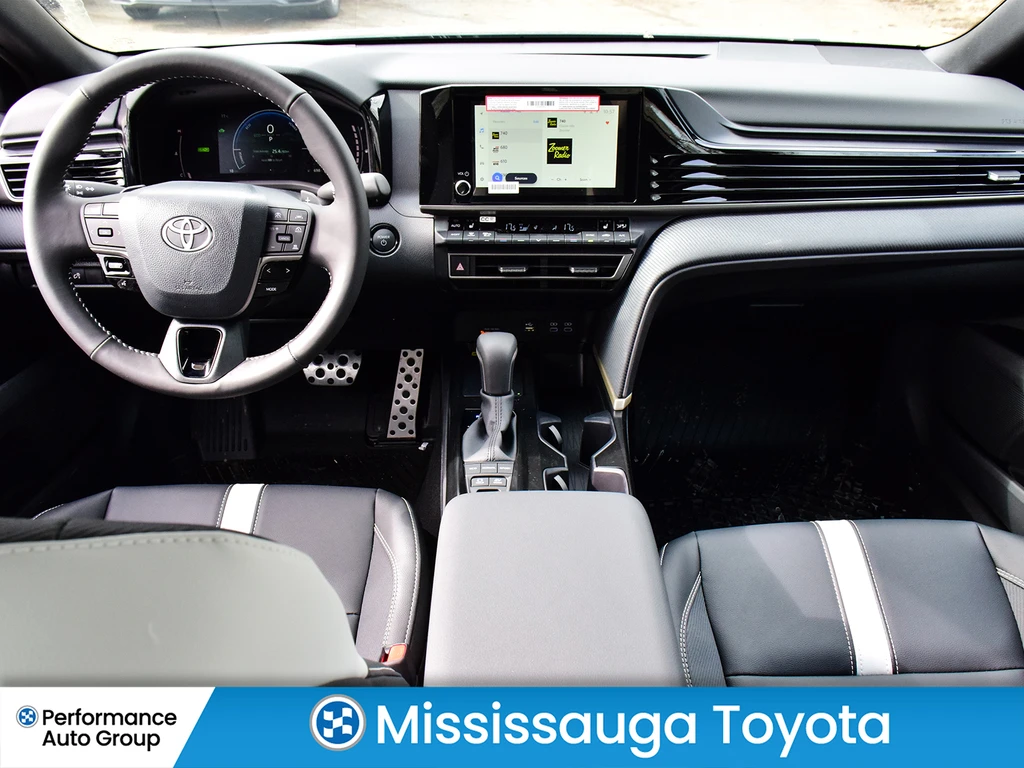 Toyota Camry Hybrid* 4WD* Underground* Чисто нова, снимка 7 - Автомобили и джипове - 54218084