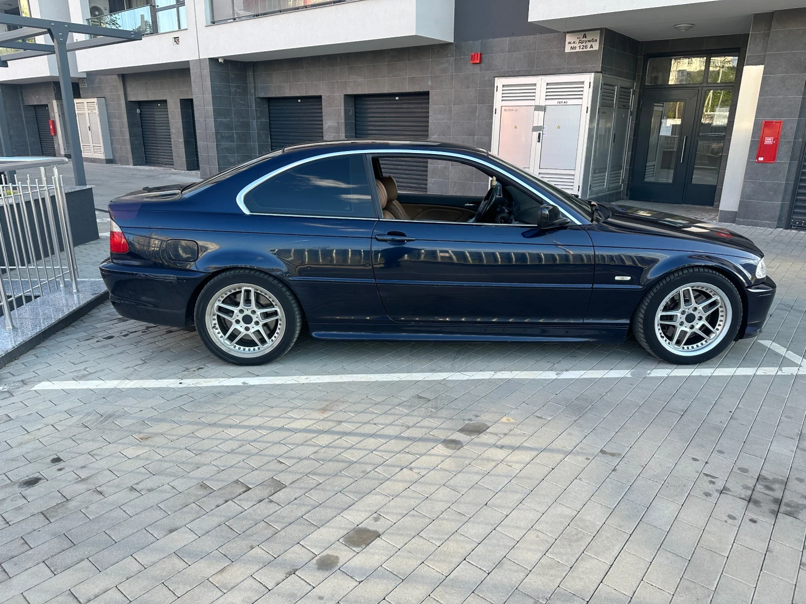 BMW 330 330 ci, снимка 2 - Автомобили и джипове - 54411181