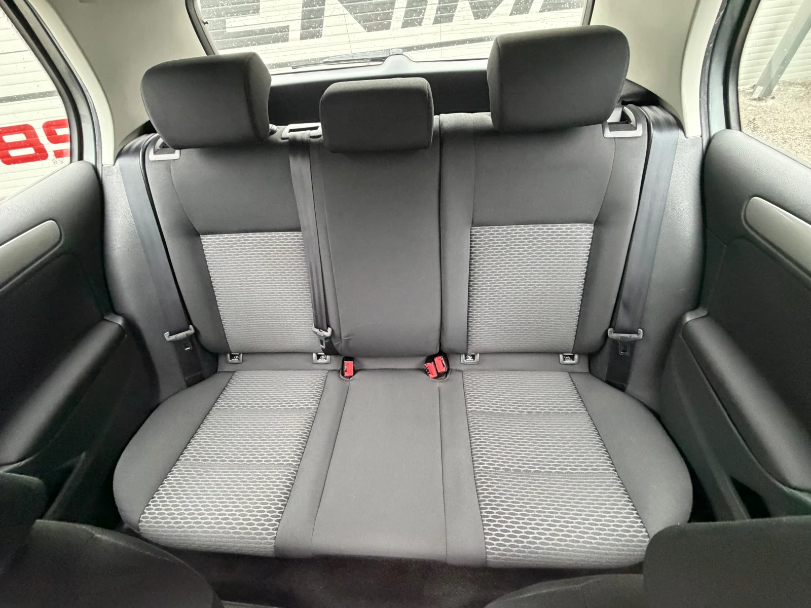 VW Golf 1.6I* 102k.c.* UNIKAT* REALNI KM* , снимка 11 - Автомобили и джипове - 54478453