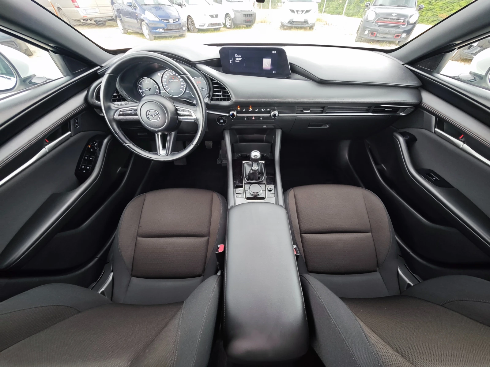 Mazda 3 2.0 HYBRID, снимка 14 - Автомобили и джипове - 54752572