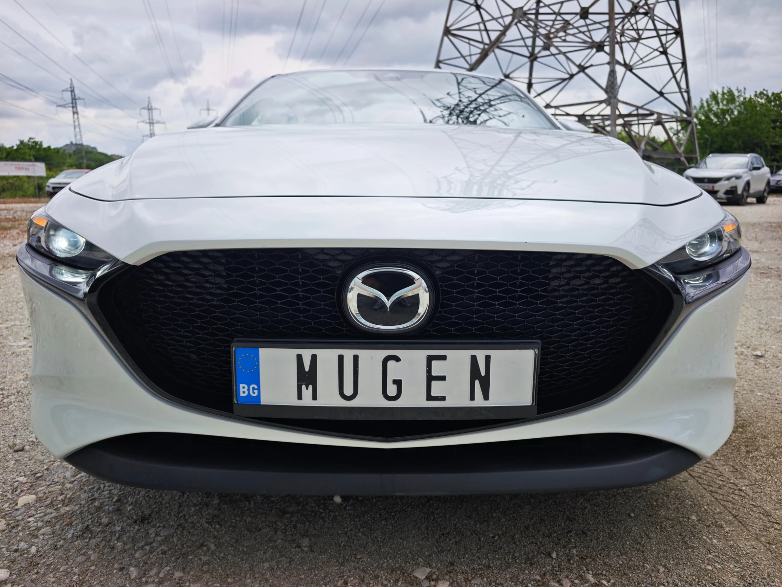 Mazda 3 2.0 HYBRID, снимка 9 - Автомобили и джипове - 54752572