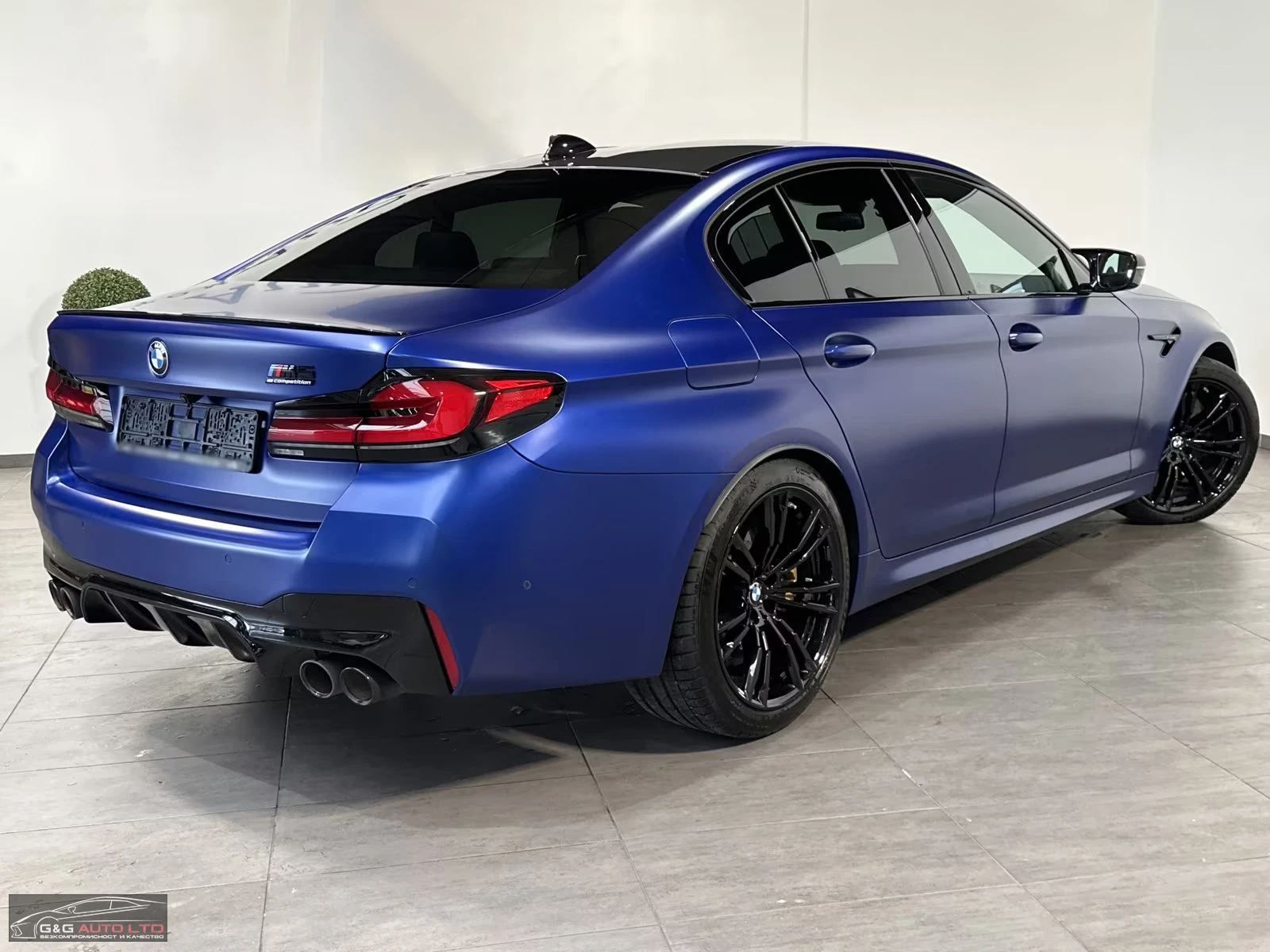 BMW M5 COMPETITION/530HP/CERAMIC/MATT/CAM/LED/458z, снимка 2 - Автомобили и джипове - 54760753