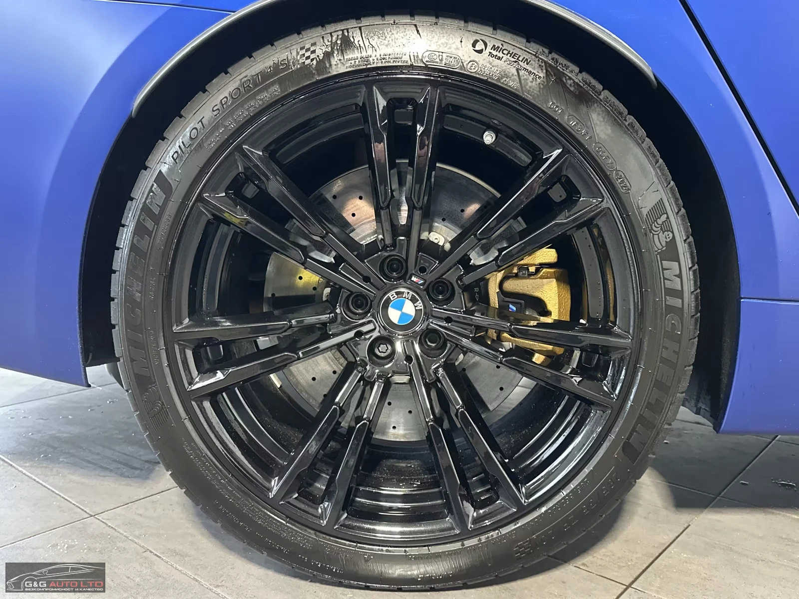 BMW M5 COMPETITION/530HP/CERAMIC/MATT/CAM/LED/458z, снимка 5 - Автомобили и джипове - 54760753