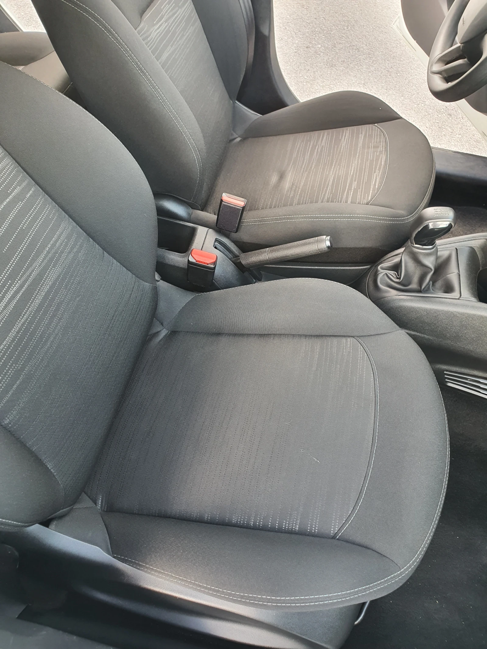 Peugeot 208, снимка 9 - Автомобили и джипове - 54767246