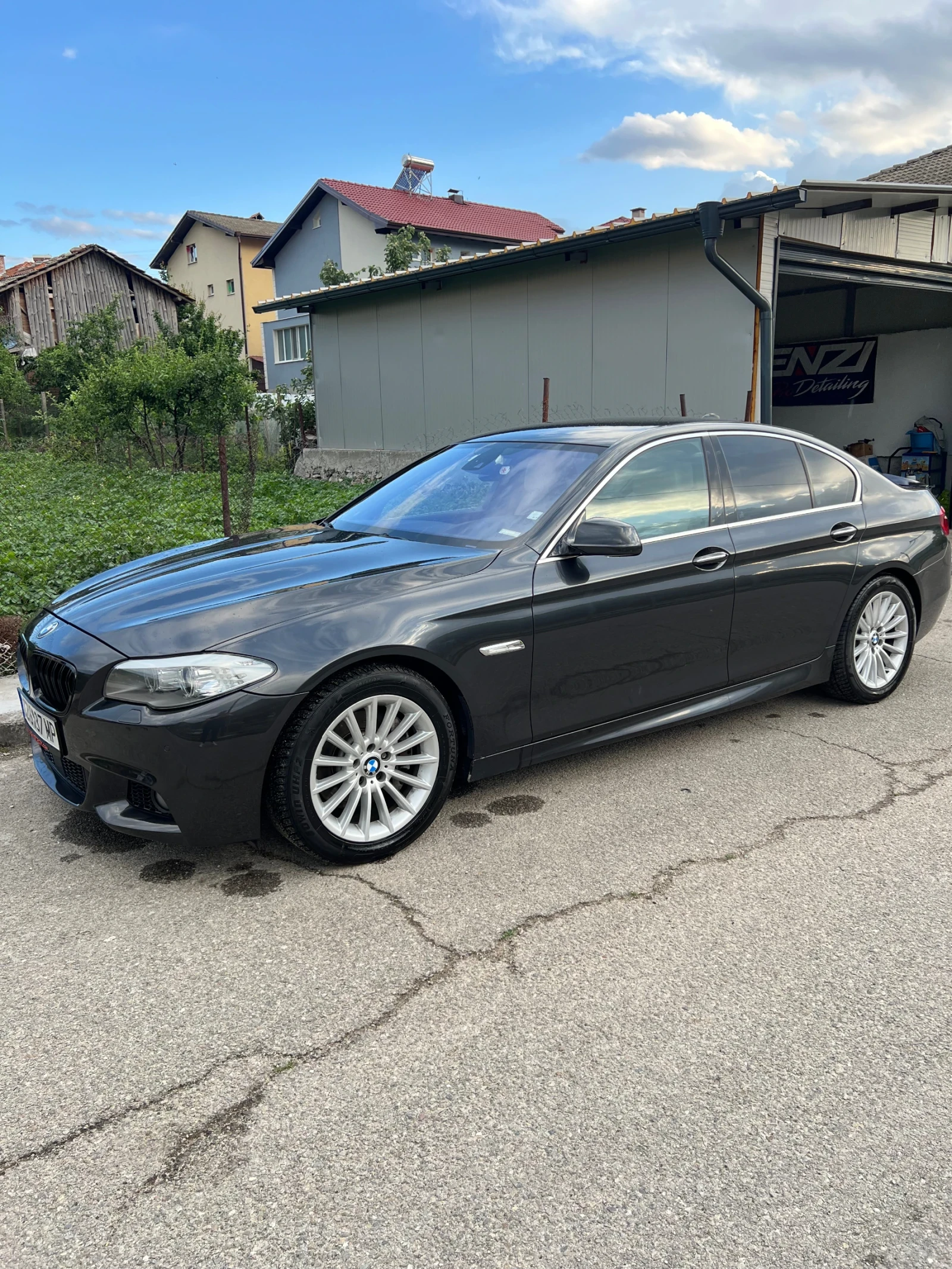 BMW 530 4x4 XDRIVE | HEAD UP| DISTRONIC | LINE ASSIST| , снимка 2 - Автомобили и джипове - 54812077