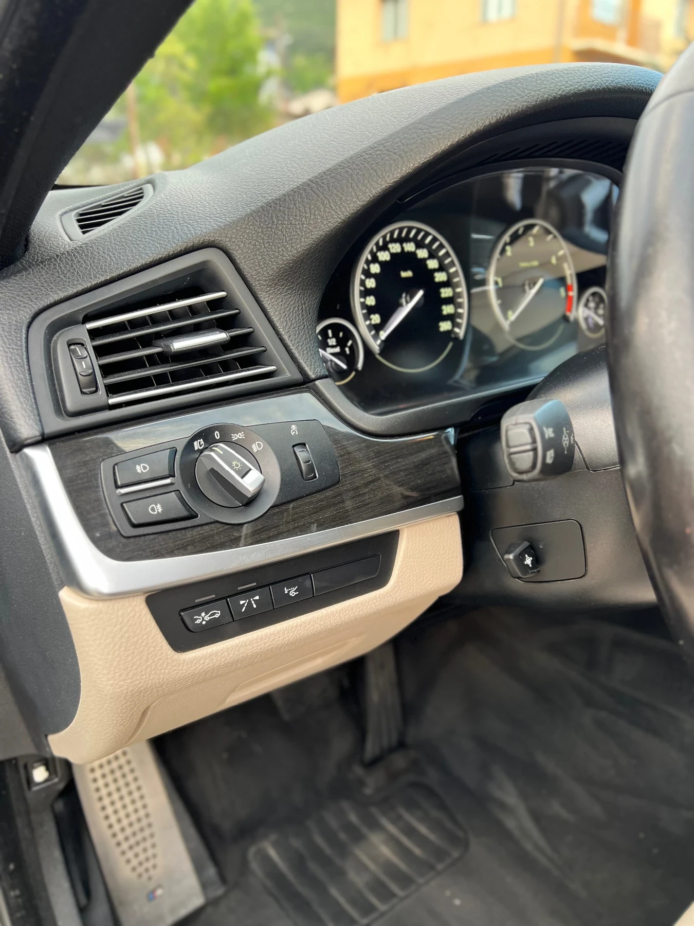 BMW 530 4x4 XDRIVE | HEAD UP| DISTRONIC | LINE ASSIST| , снимка 6 - Автомобили и джипове - 54812077