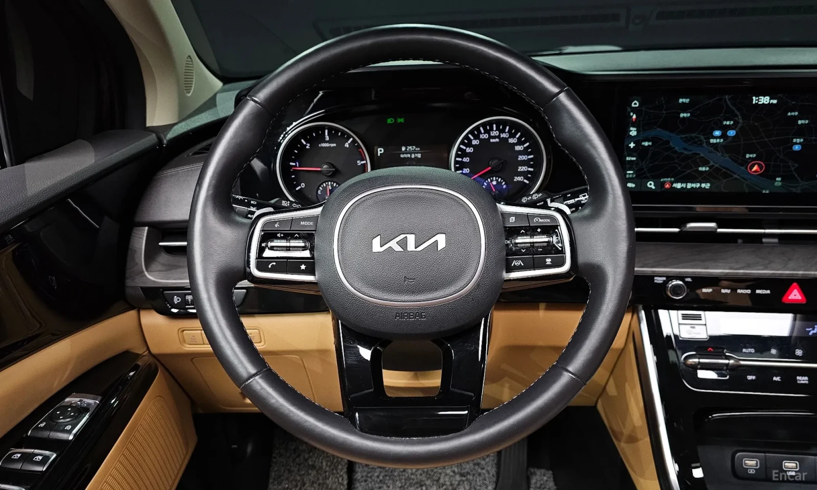 Kia Carnival 9-Seater Noblesse, снимка 13 - Автомобили и джипове - 55049986
