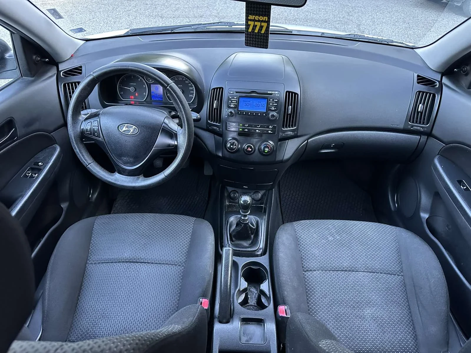 Hyundai I30 1.6, снимка 9 - Автомобили и джипове - 55304027