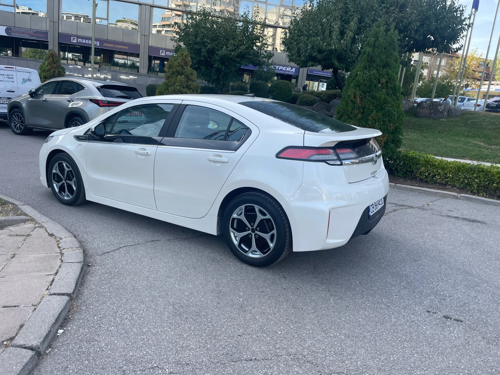 Opel Ampera, снимка 6 - Автомобили и джипове - 55307028
